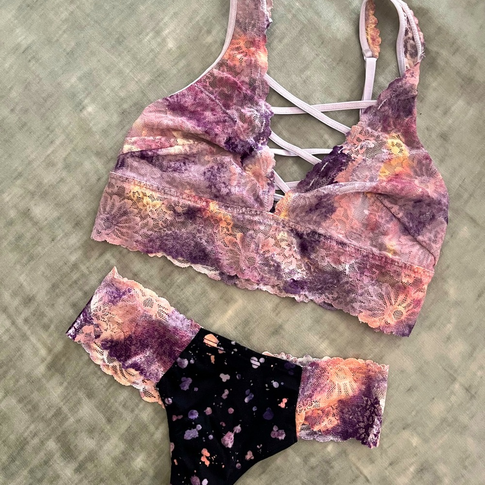 Victoria’s Secret pink purple matching bralette panty  set